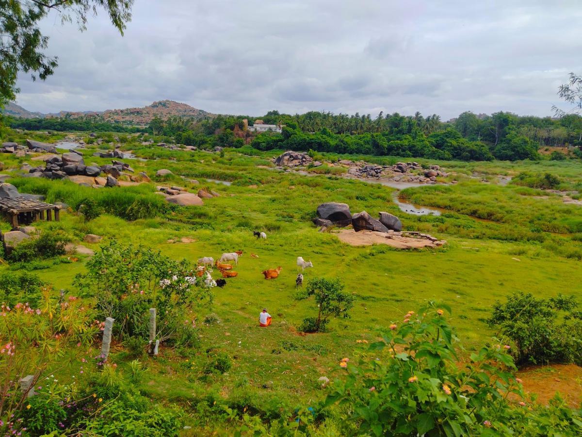 Goldengarden Cottages Hampi Eksteriør bilde